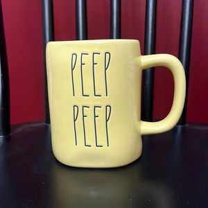 Ray Dunn peep peep mug